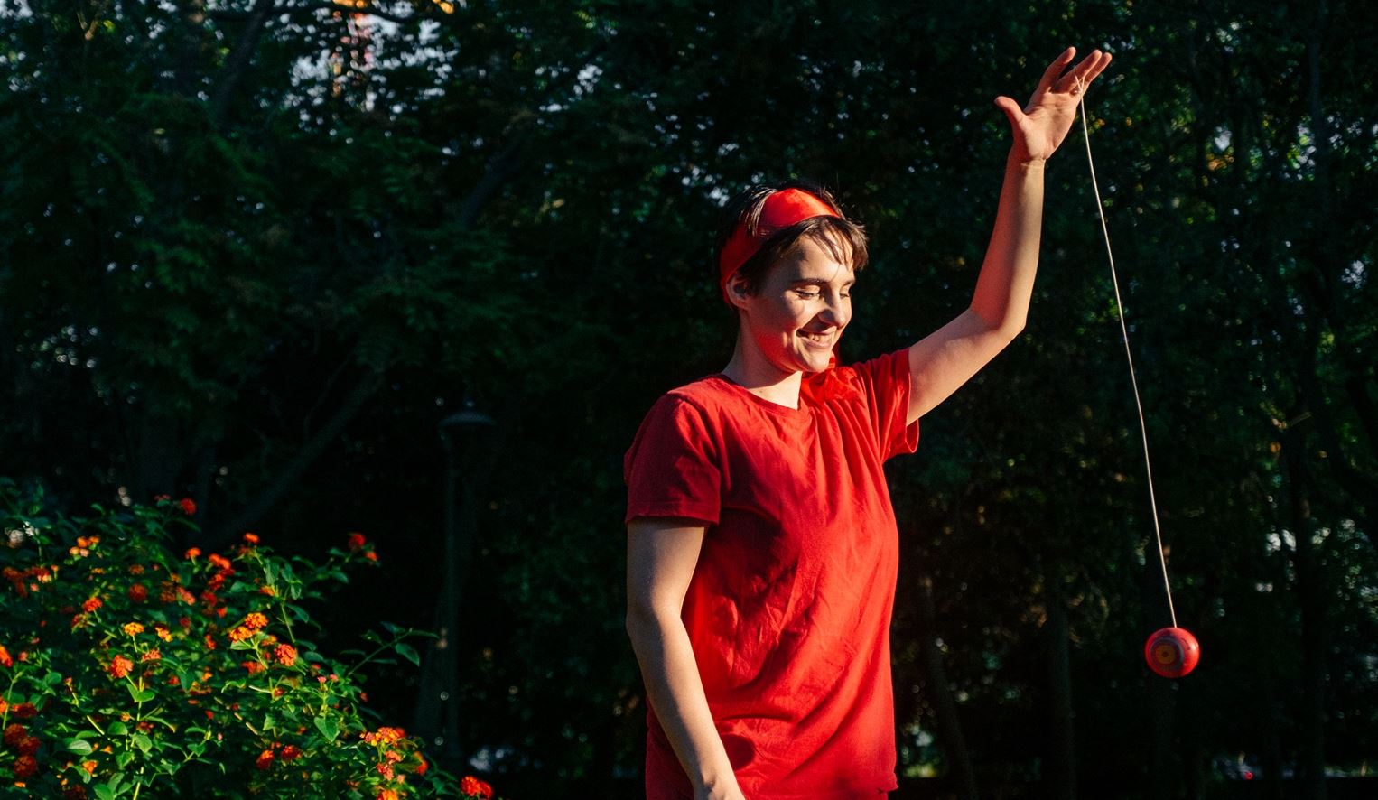 "Ο κόσμος που θέλουν τα παιδιά": Η Σοφία Σίμου μιλά για το Γαϊτανάκι και την αληθινή φωνή των παιδιών στη γραφή της Ζωρζ Σαρή