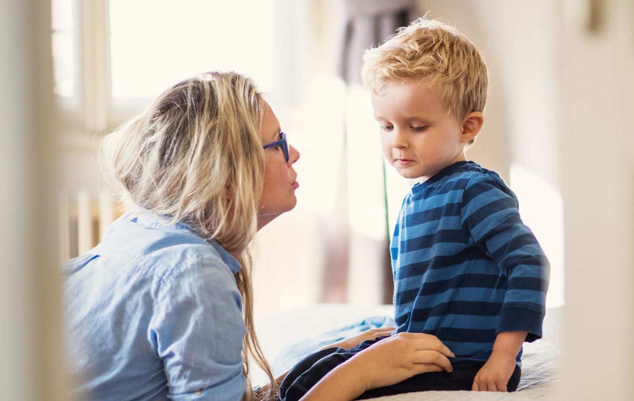 Μπορεί μια λέξη σου να αλλάξει την εικόνα του παιδιού σου για τον εαυτό του;