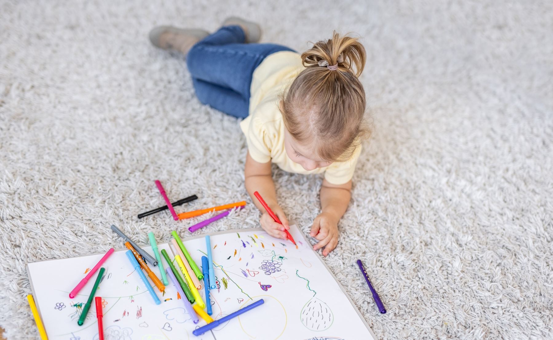 Πώς θα καθαρίσεις τους επίμονους λεκέδες στο χαλί με απορρυπαντικό ρούχων