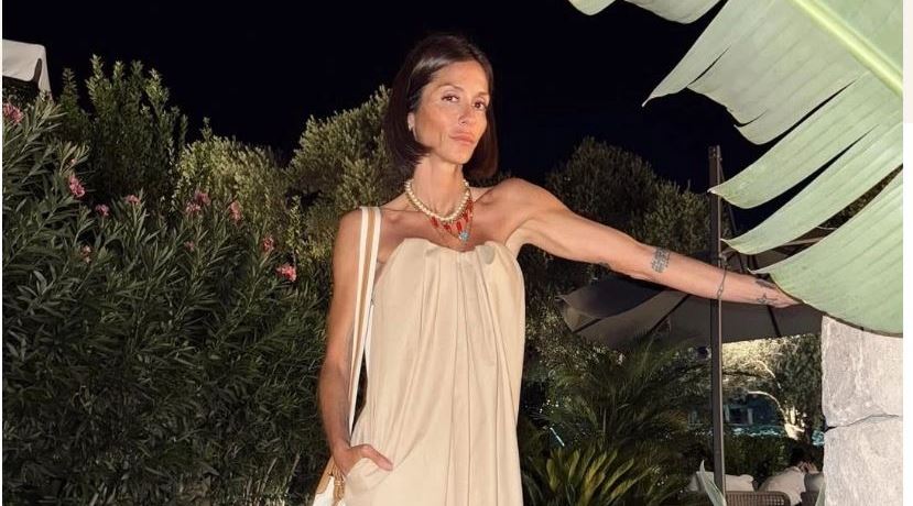 "Πόσο γρήγορα μεγαλώνουν": Η Σοφία Καρβέλα δείχνει πόσο μεγάλωσαν οι γιοι της