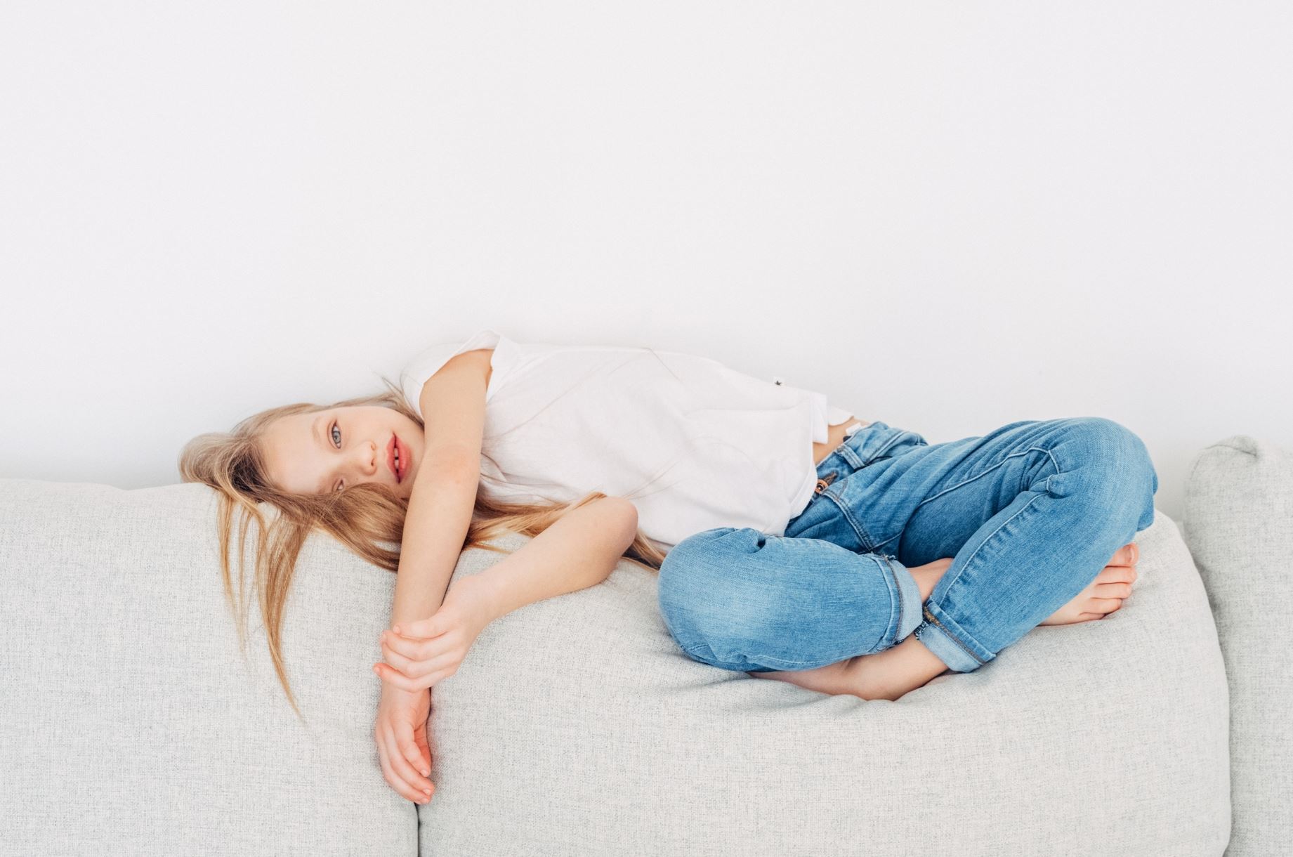 Η γενιά Ζ "βάζει τον εαυτό της τιμωρία"- Τι είναι το νέο trend του "rawdogging boredom";