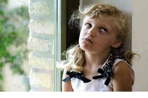 "Θα μάθει το μάθημά του" με τις φυσικές συνέπειες: Γιατί δεν λειτουργεί στο παιδί σου; - εικόνα 1